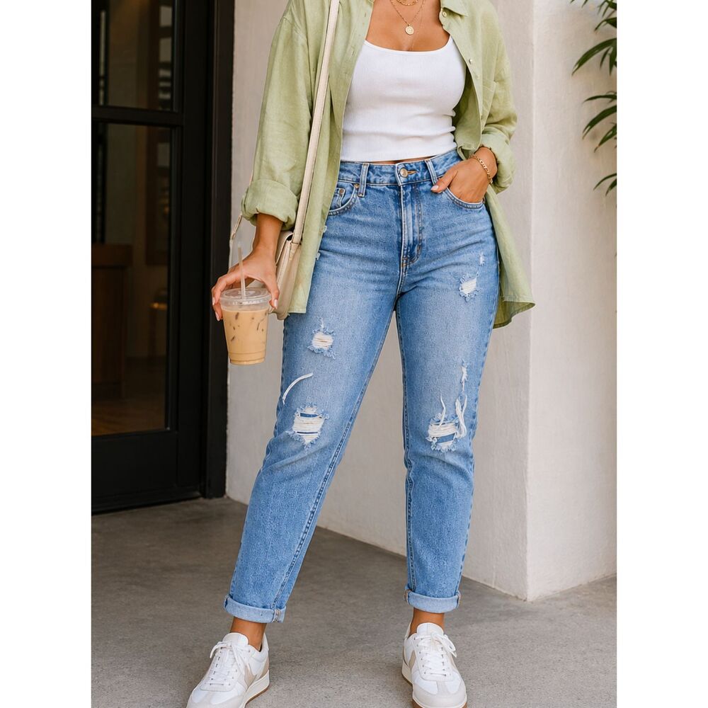 Old Navy Light Blue Distressed Skinny Jeans